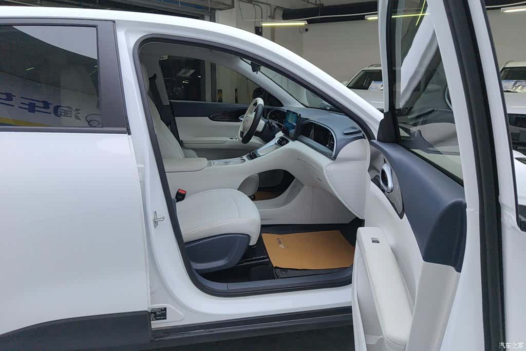 Geely Xingyuan, 2025 8