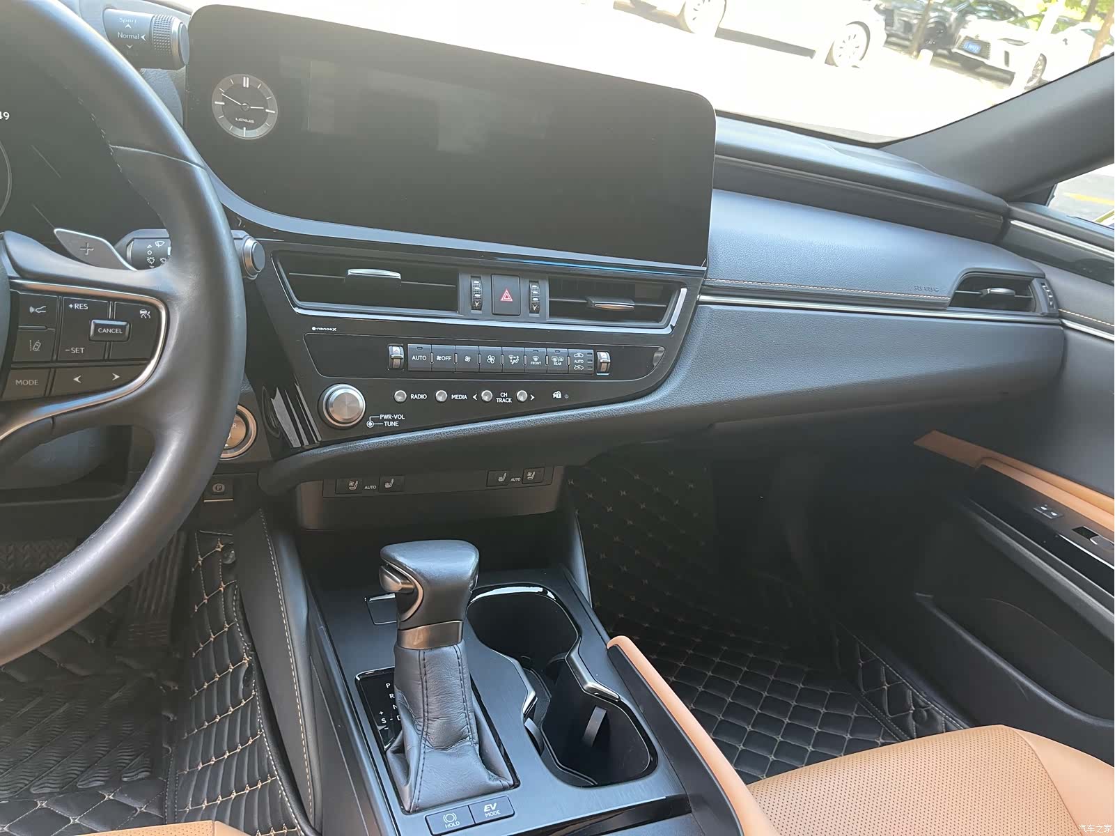 Lexus ES, 2023 18