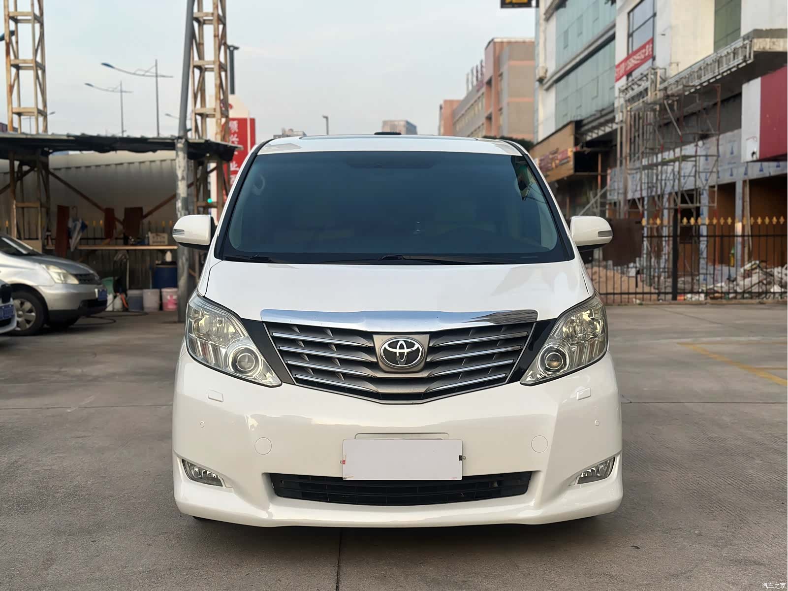 Toyota Alphard, 2011 2