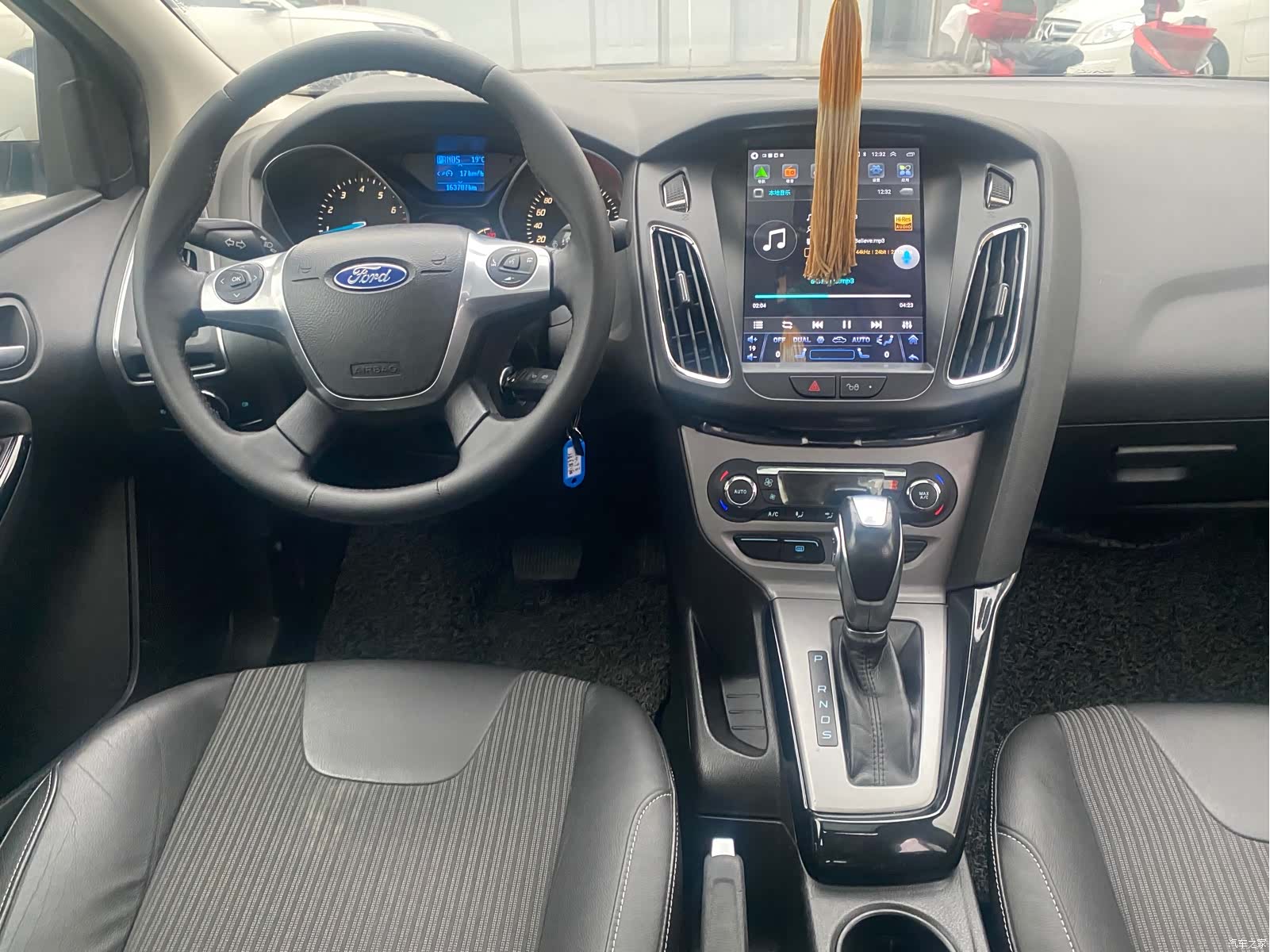 Ford Focus, 2014 6
