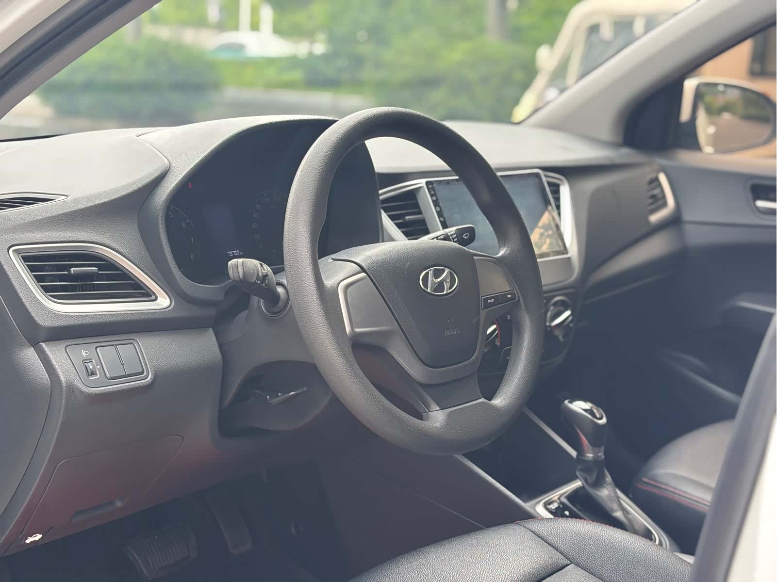 Hyundai GLS, 2017 8