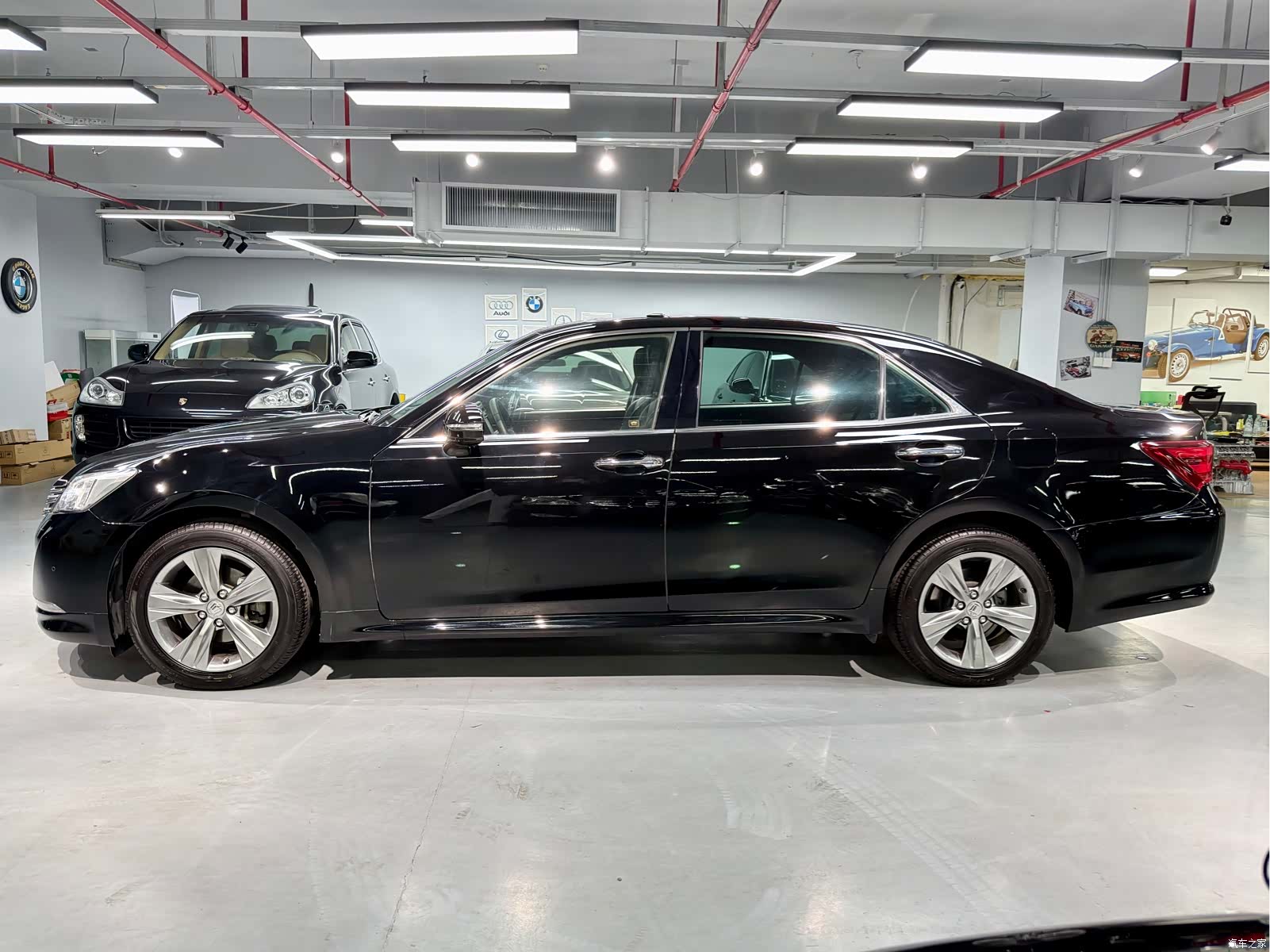 Toyota Crown, 2016 4