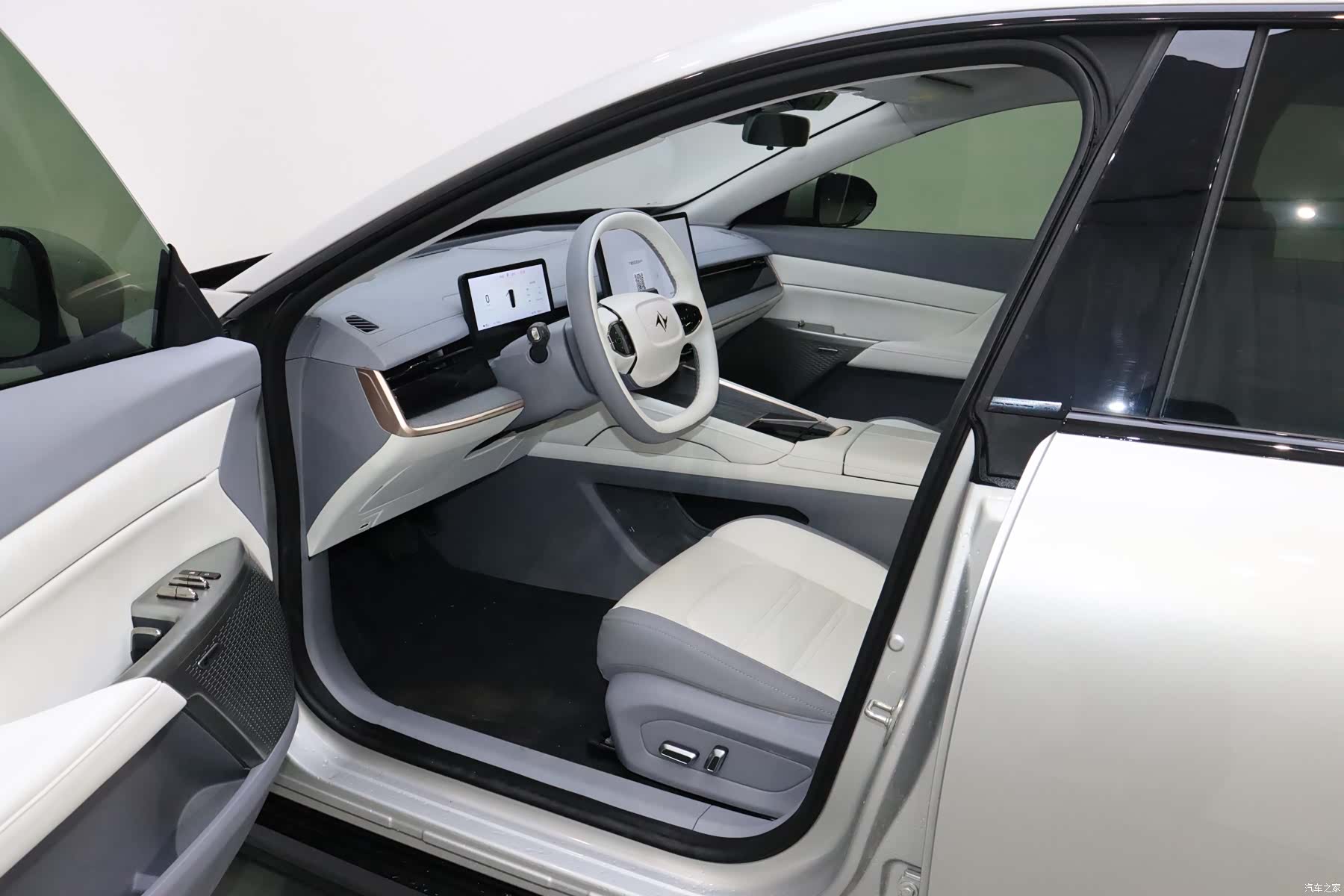 DongFeng eπ007, 2025 8