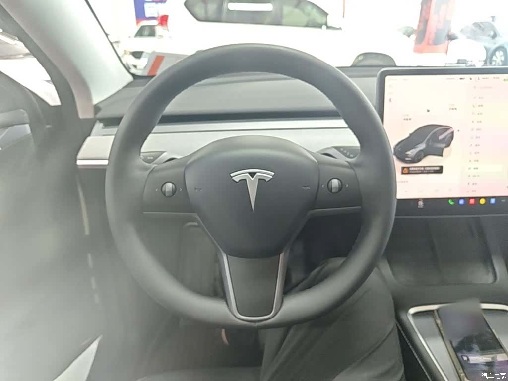 Tesla Model Y, 2024 11