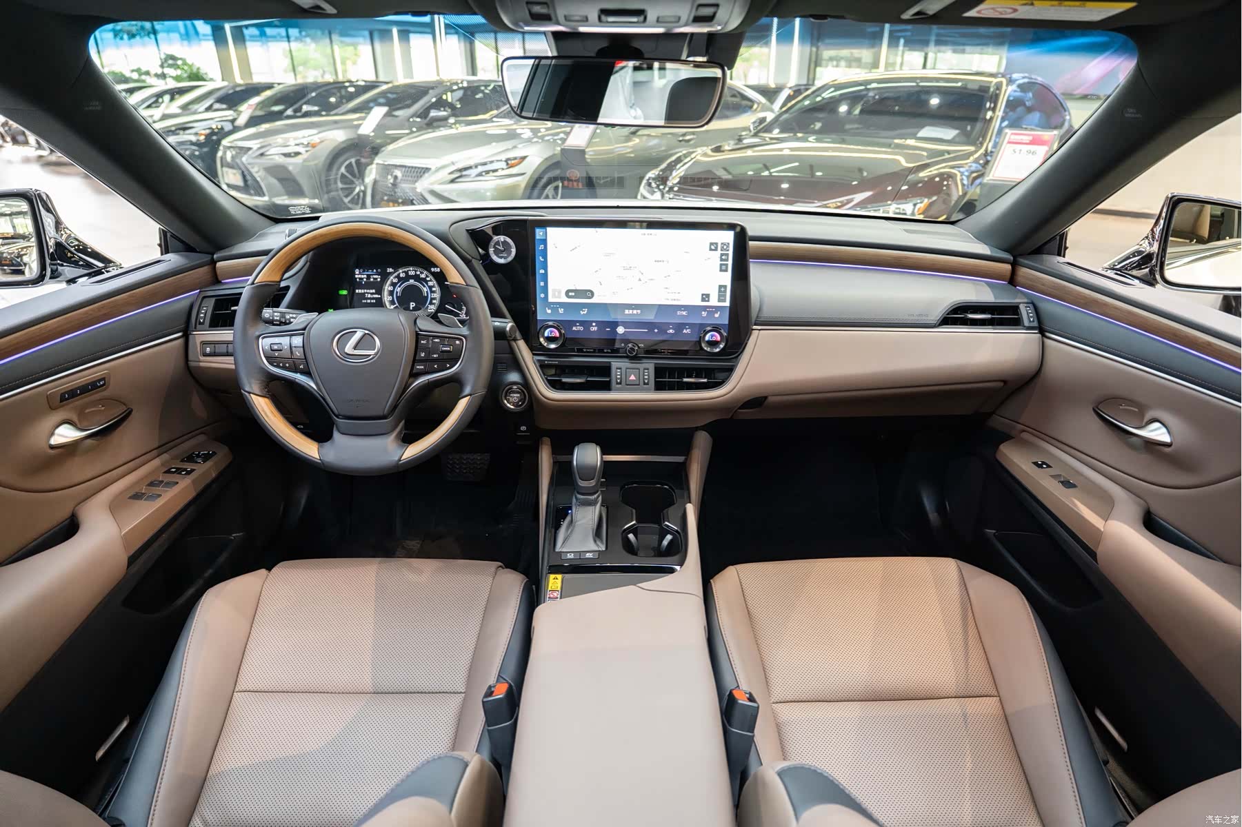 Lexus ES, 2025 13