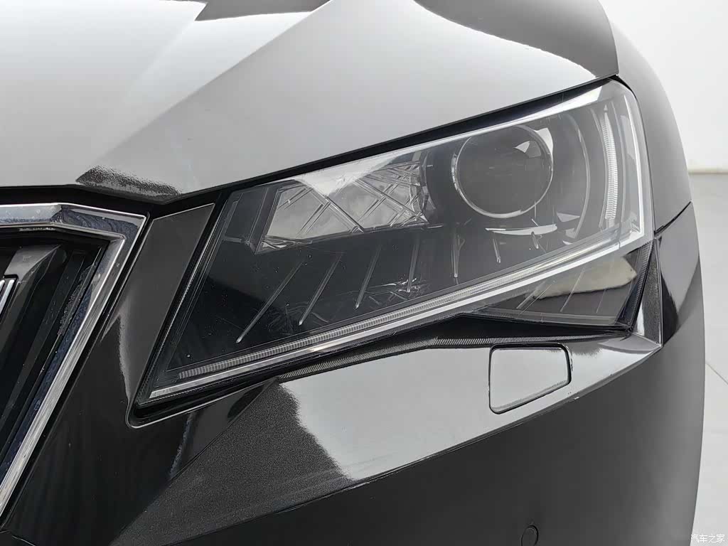 Skoda Superb, 2017 7