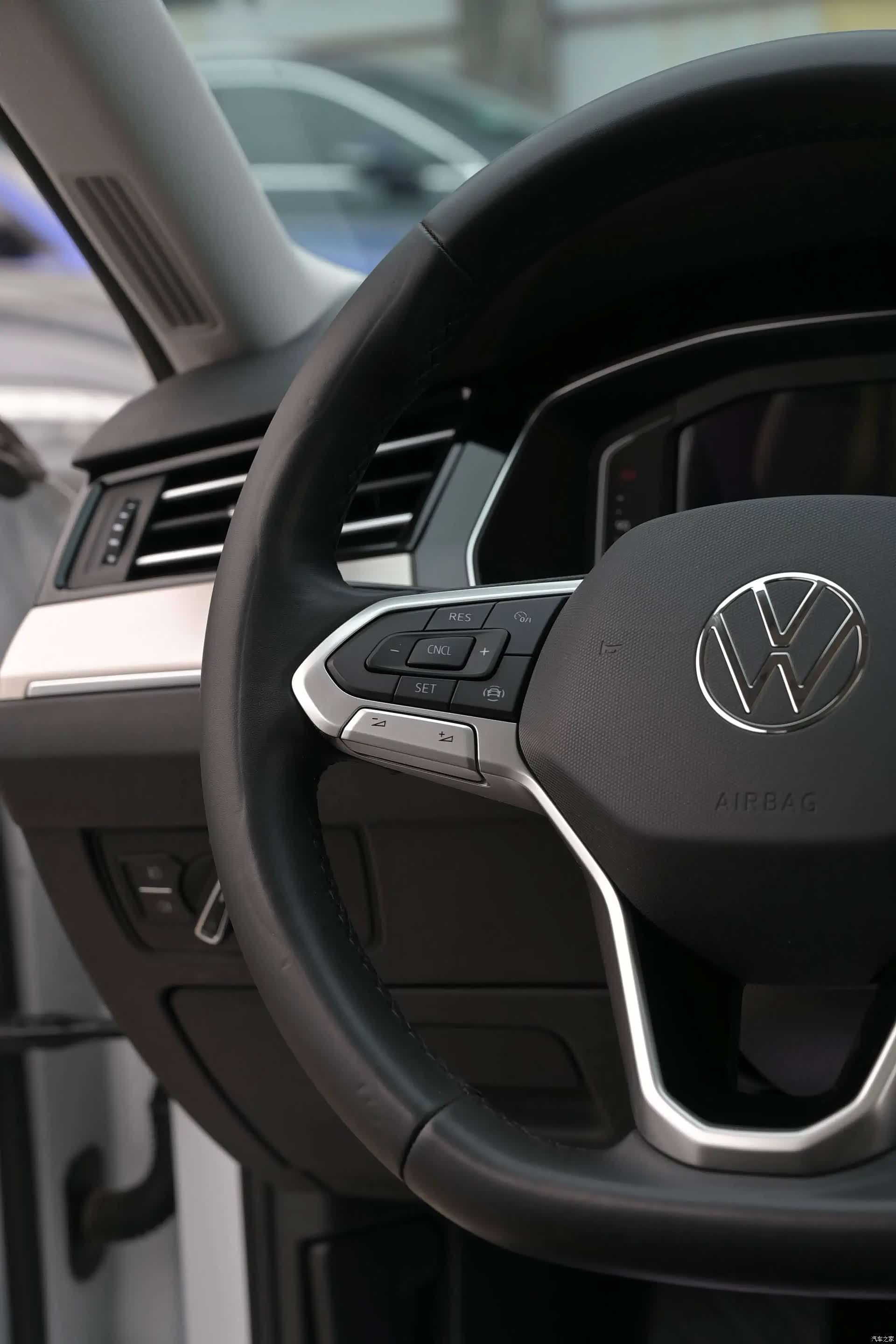 Volkswagen Variant, 2023 14