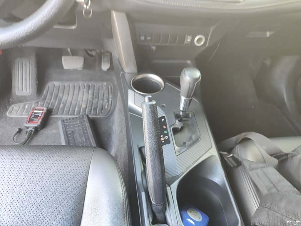 Toyota RAV4, 2016 14