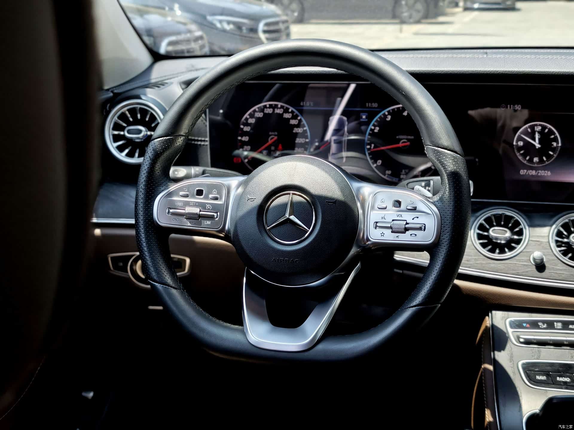 Mercedes-Benz E-Class, 2019 12