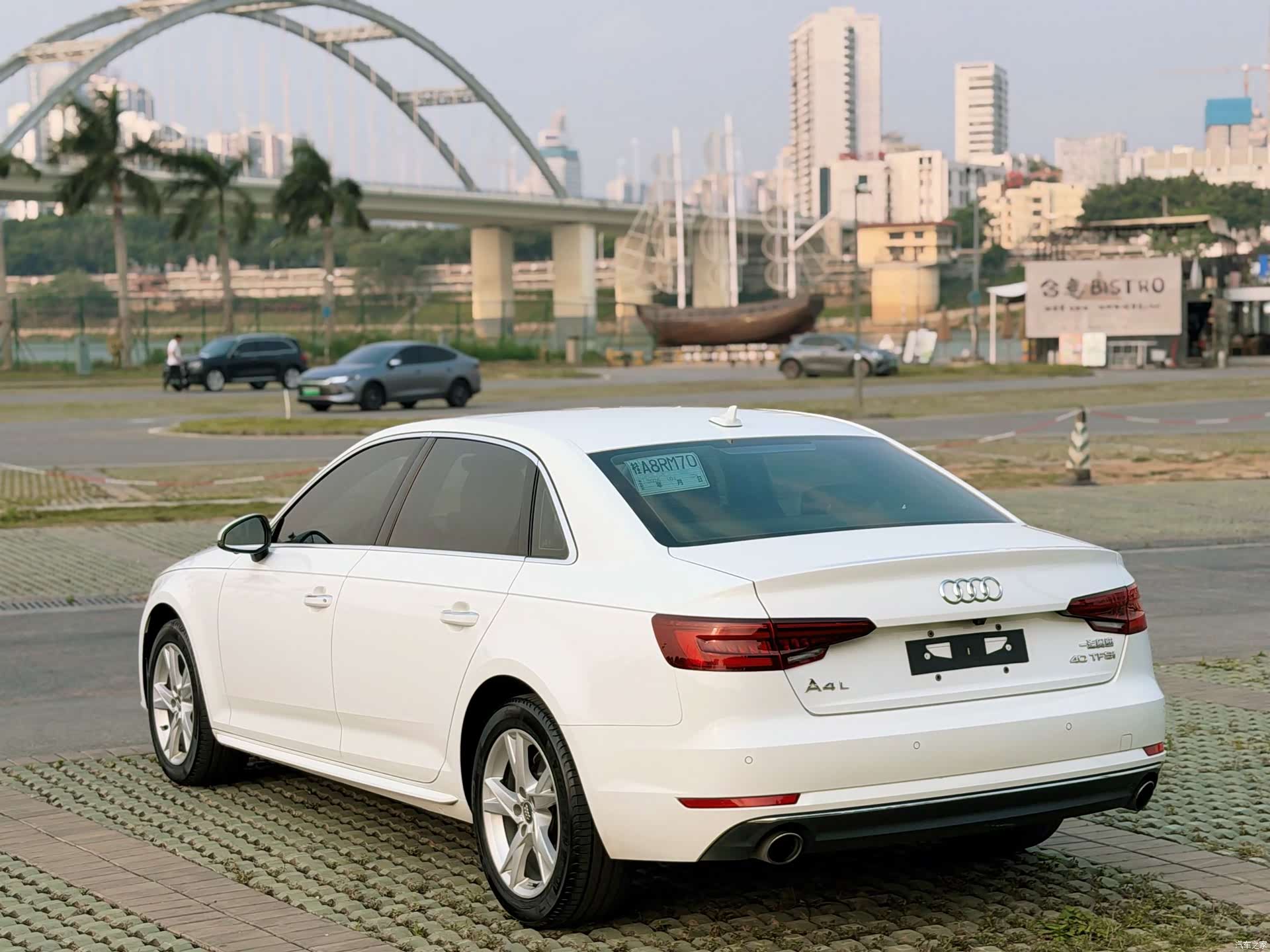 Audi A4L, 2018 6