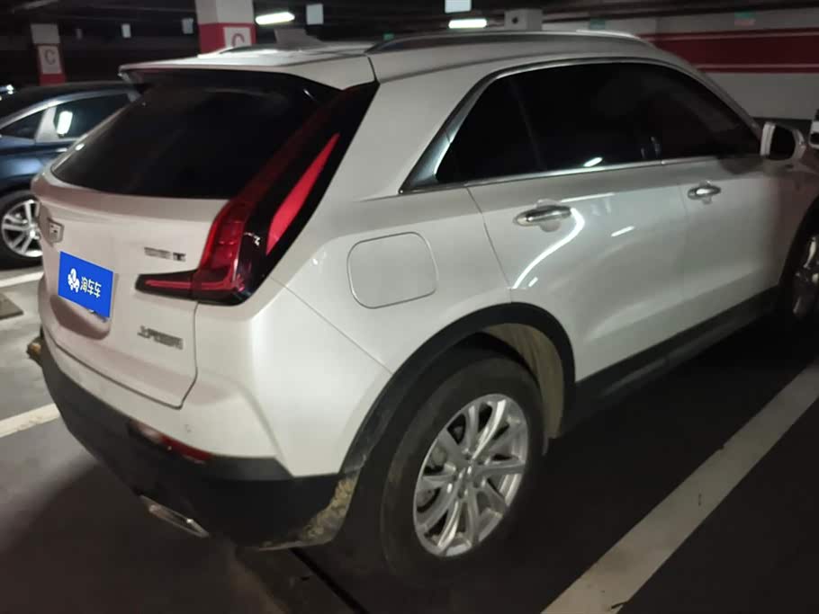 Cadillac XT4