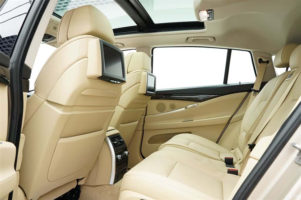 BMW 5 Series, 2015 9