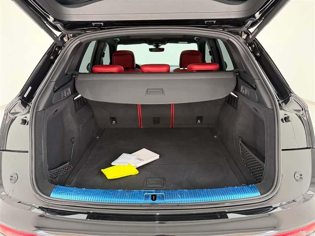 Audi Q5, 2022 14