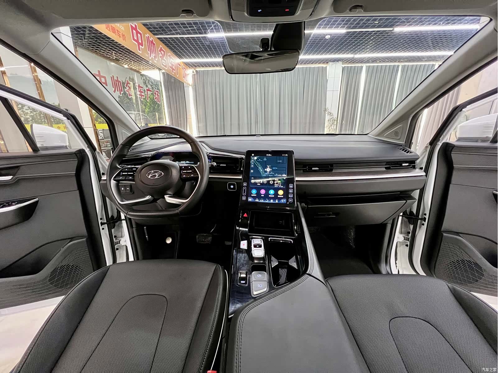 Hyundai Custo, 2024 16