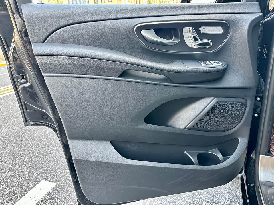 Mercedes-Benz V-class Mercedes-Benz V-class