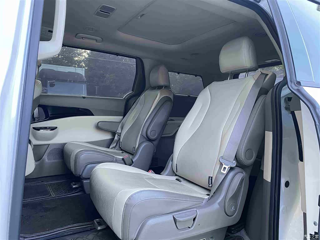 Kia Carnival, 2023 все фото