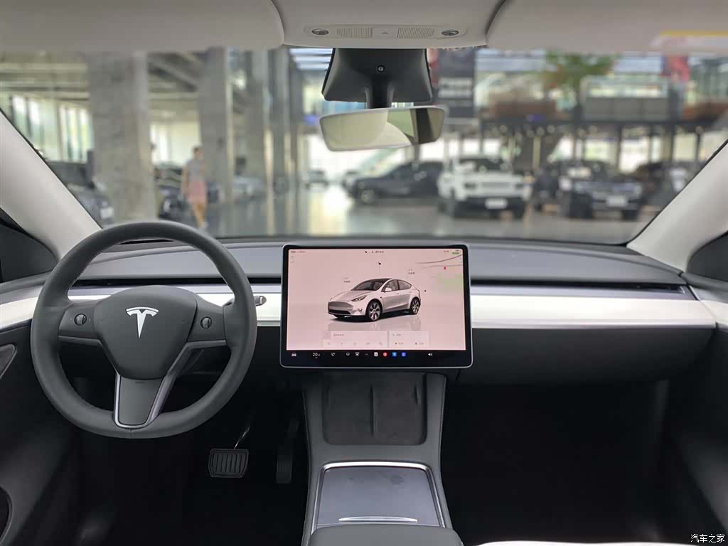 Tesla Model Y, 2022 13