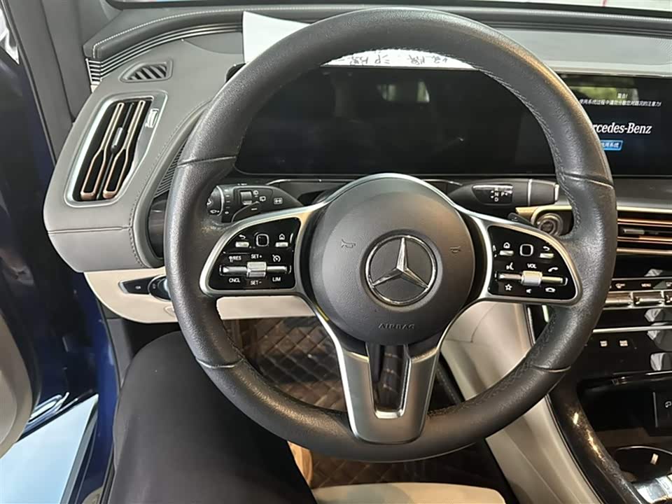 Mercedes-Benz EQC Mercedes-Benz EQC