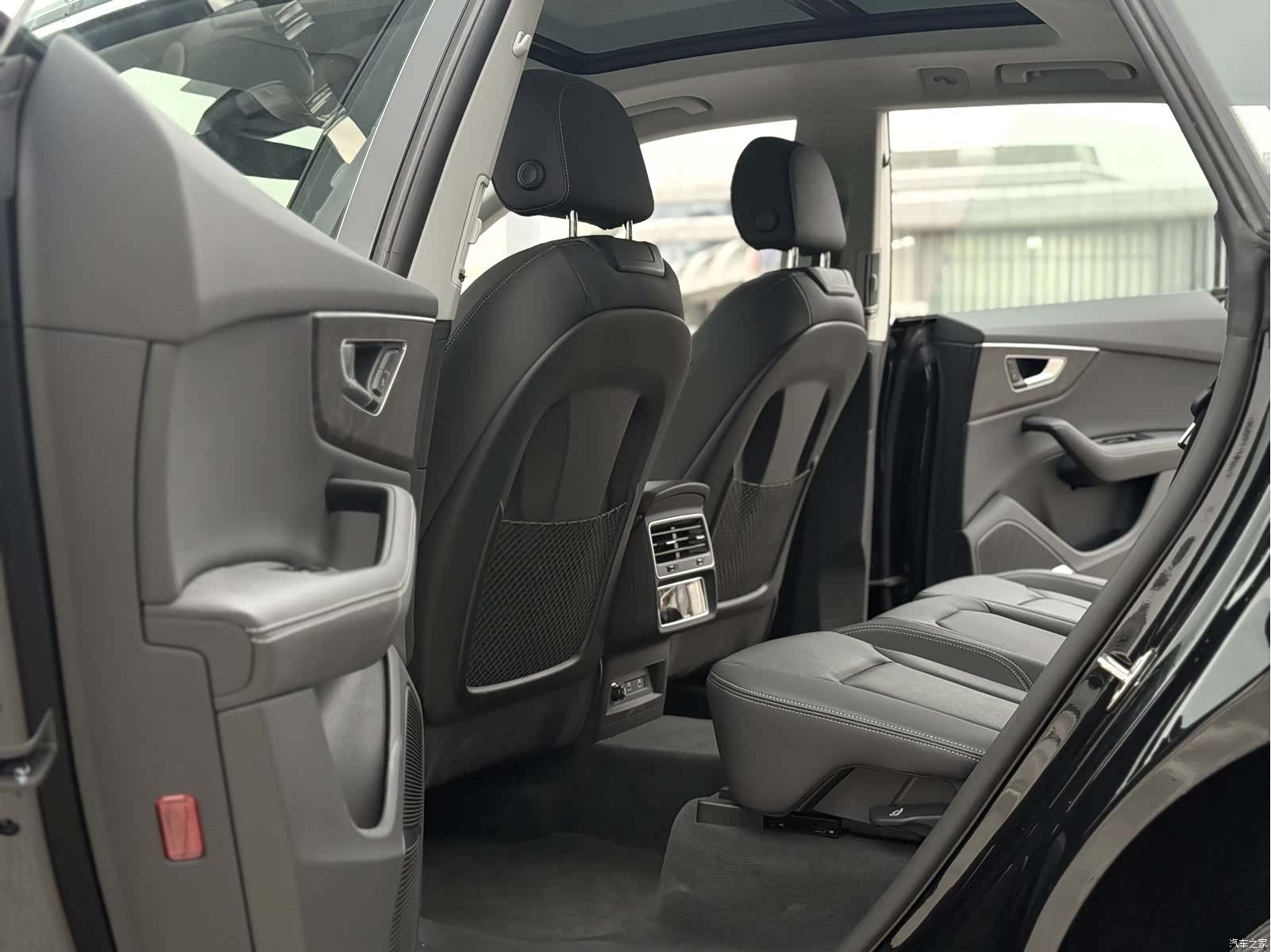 Audi Q8, 2025 все фото