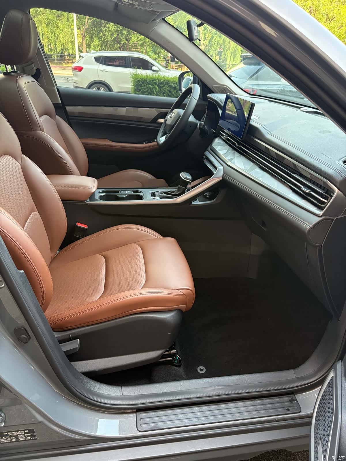 Geely X6, 2022 26