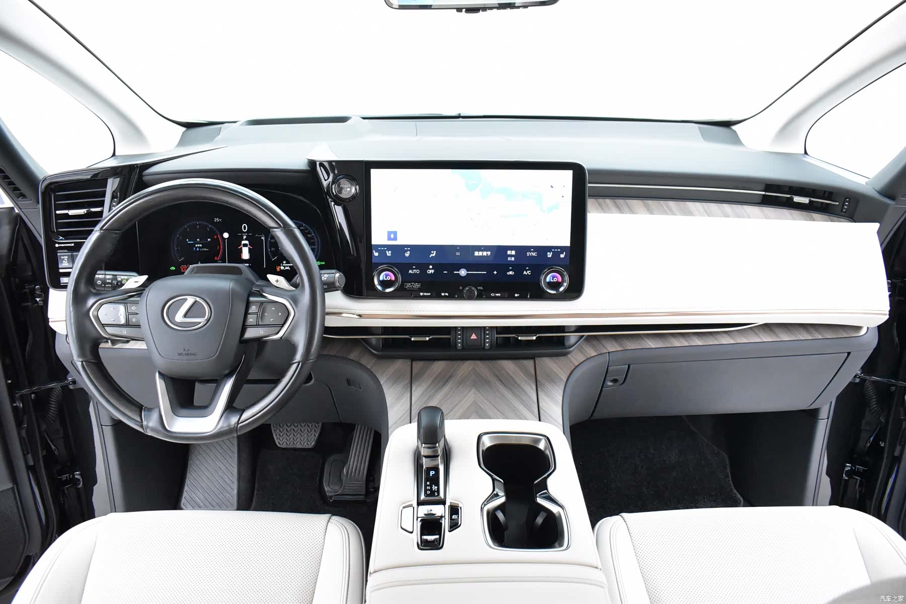Lexus LM, 2023 12