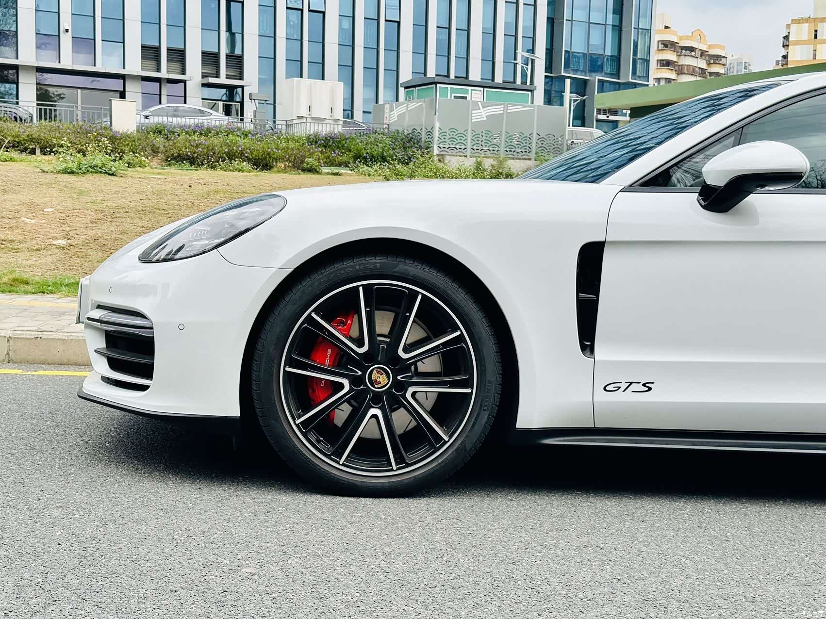 Porsche Panamera, 2023 9