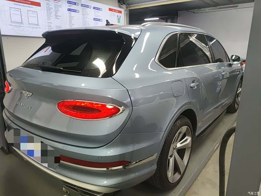 Bentley Bentayga, 2023 2