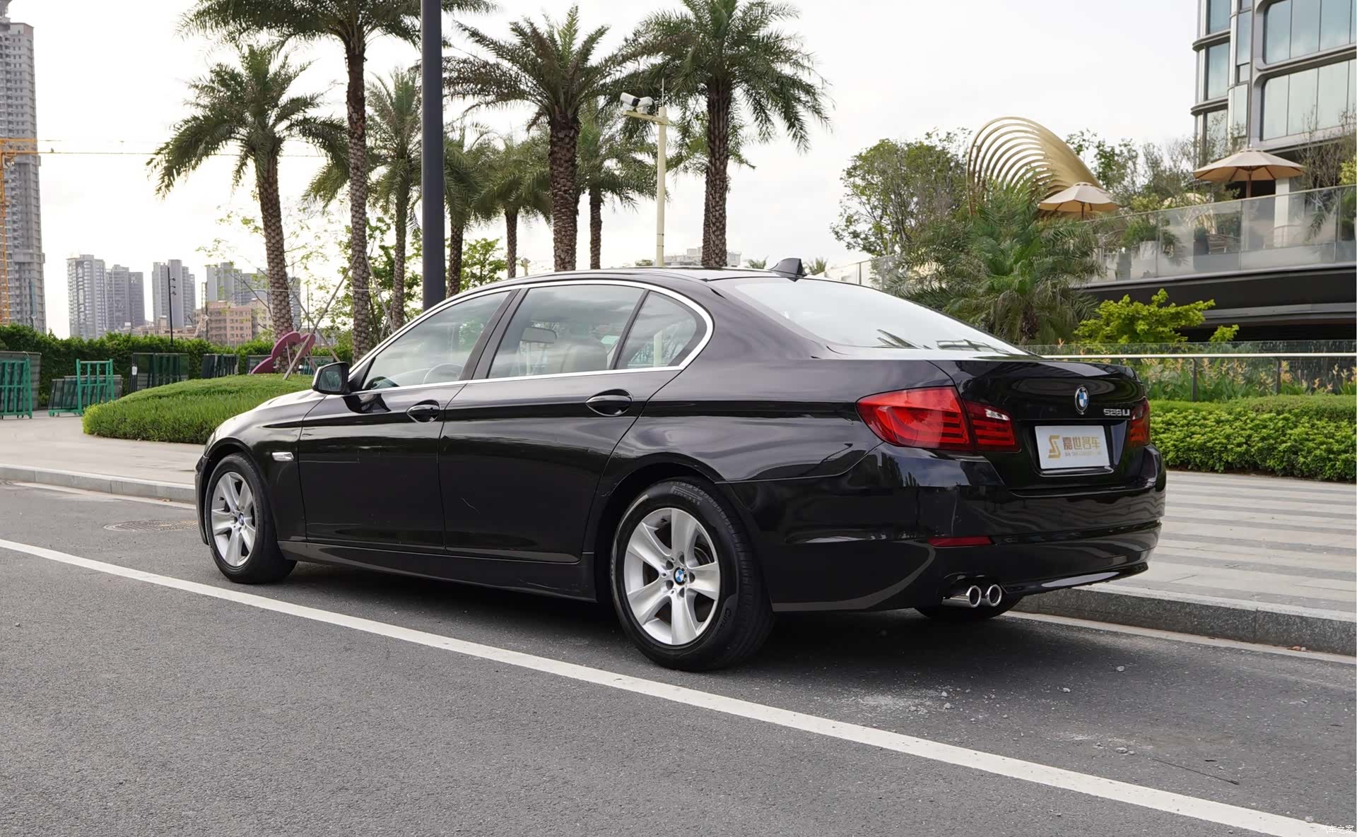 BMW 5 Series, 2011 11