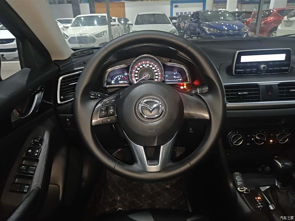 Mazda Mazda3, 2016 11