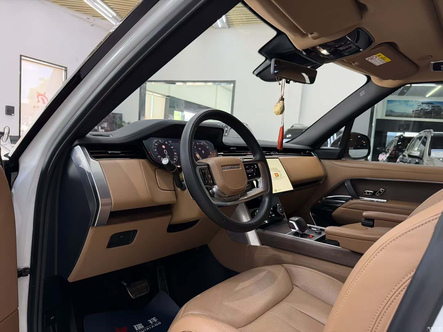 Land Rover Range Rover, 2024 3
