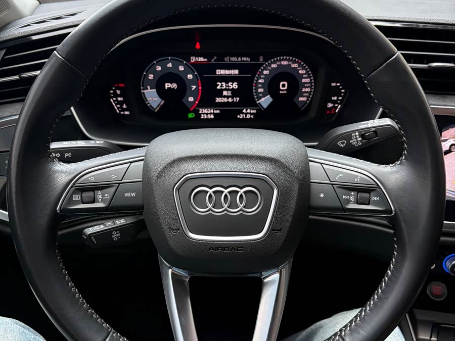 Audi Q3 2022, фото 13