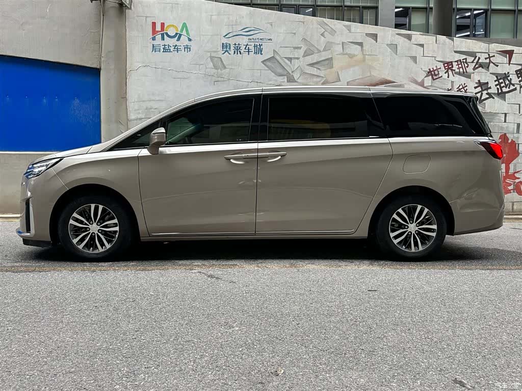 Buick GL8, 2024 3