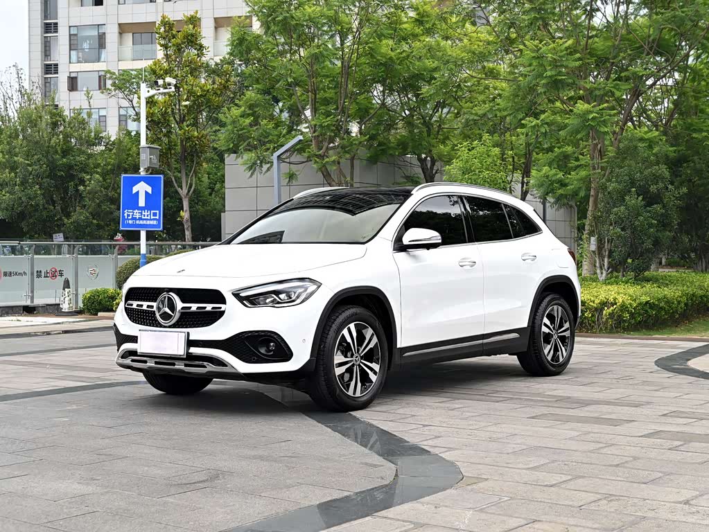 Mercedes-Benz GLA