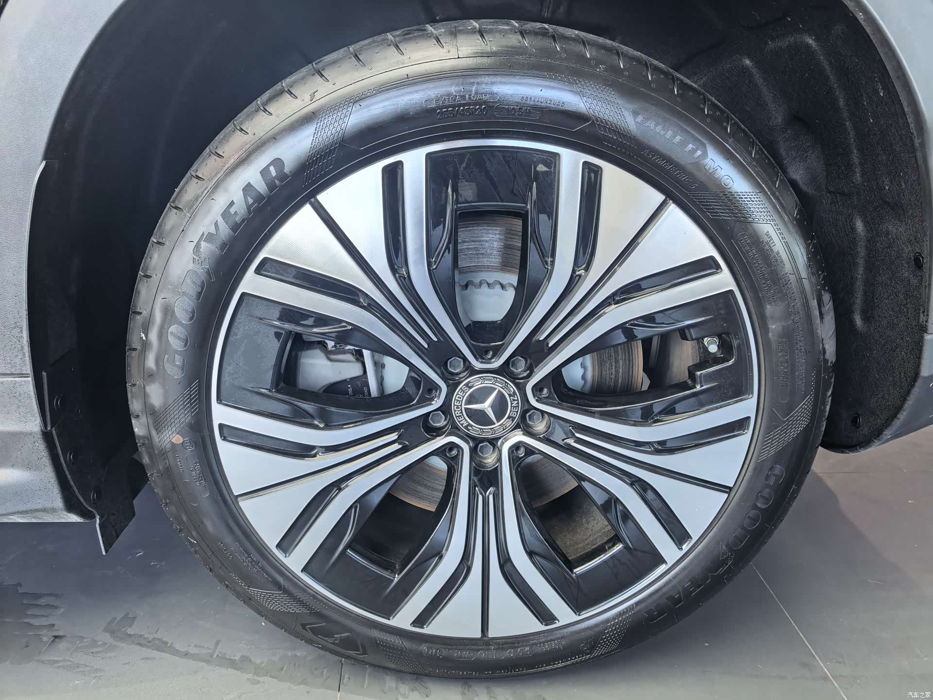 Mercedes-Benz EQE, 2025 8