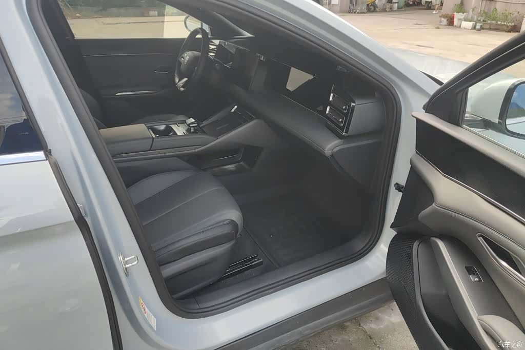 BYD Qin, 2024 8