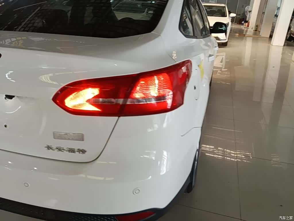 Ford Focus, 2016 8