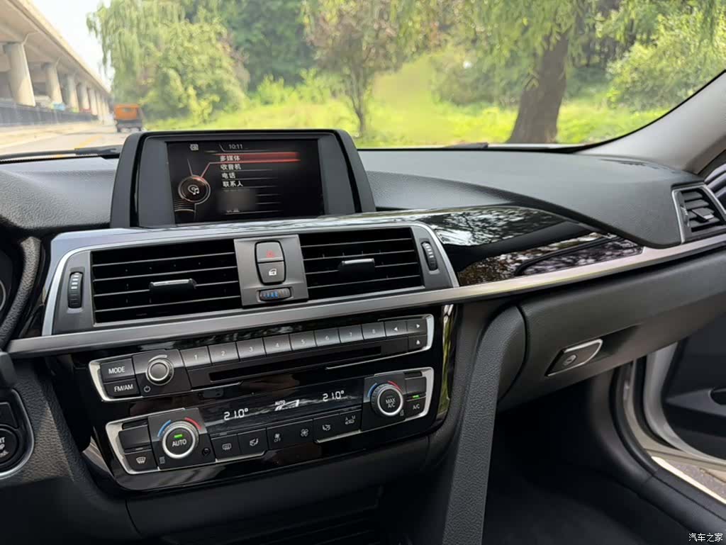 BMW 3 Series, 2016 13
