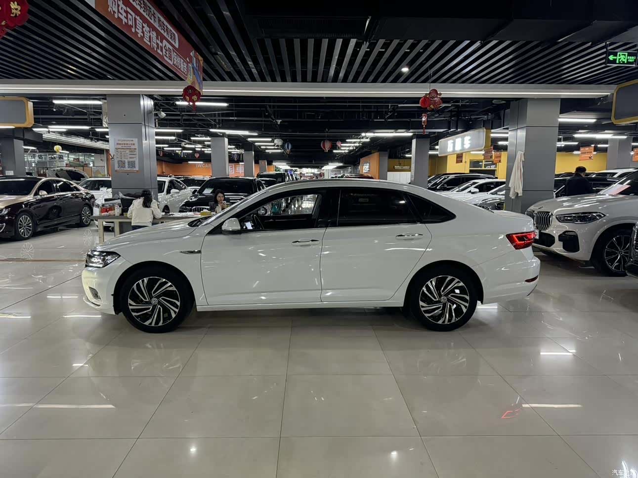 Volkswagen Sagitar, 2019 9