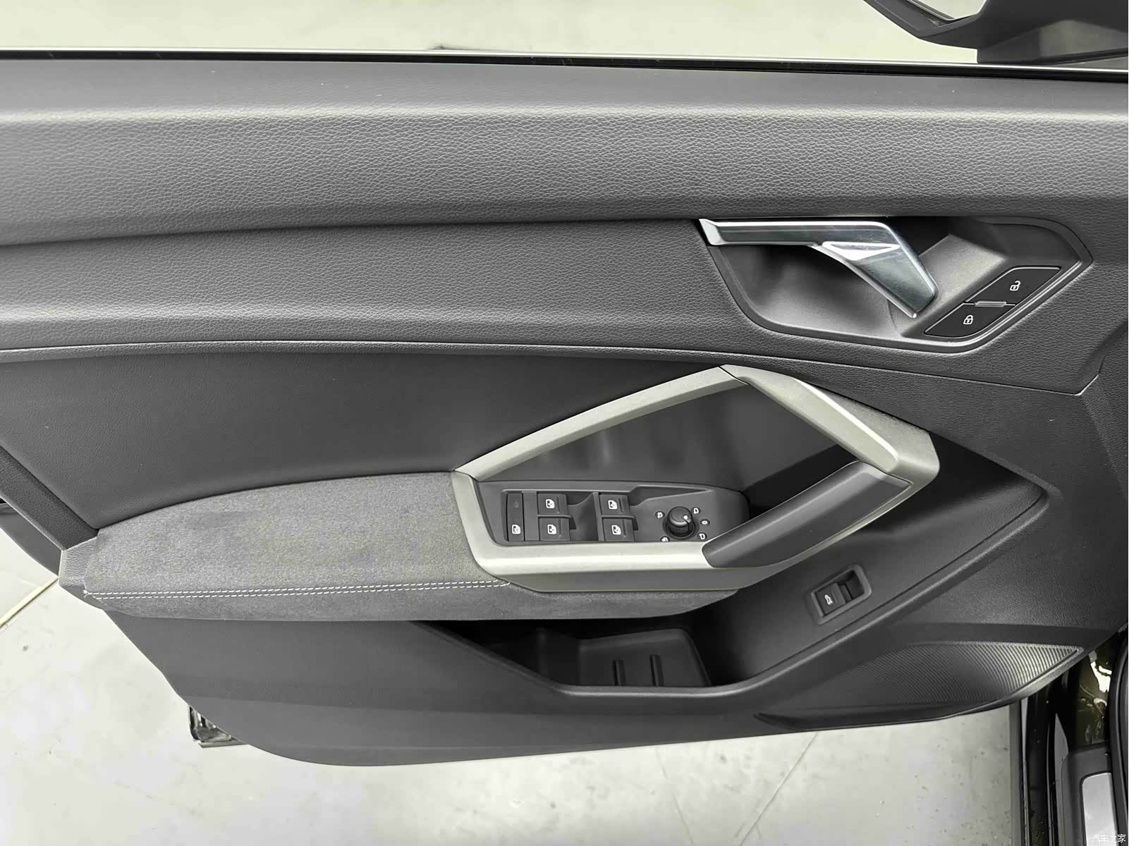 Audi Q3, 2022 10
