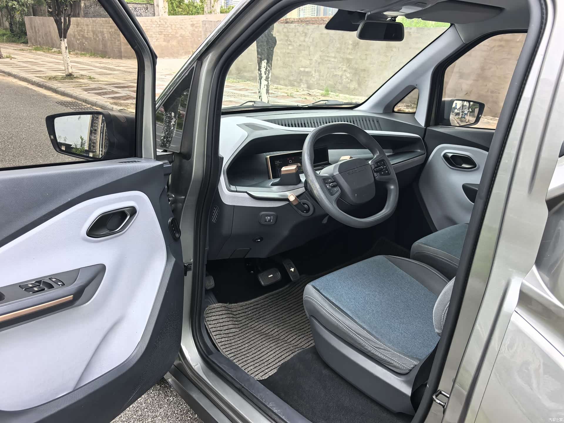 Wuling E200, 2020 8