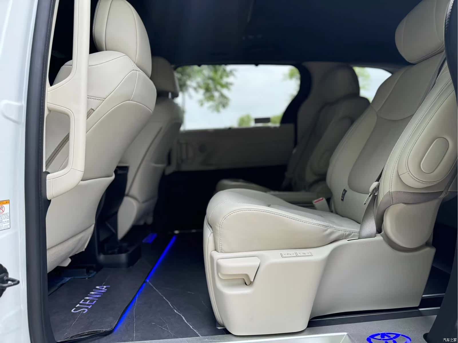 Toyota Sienna, 2024 7
