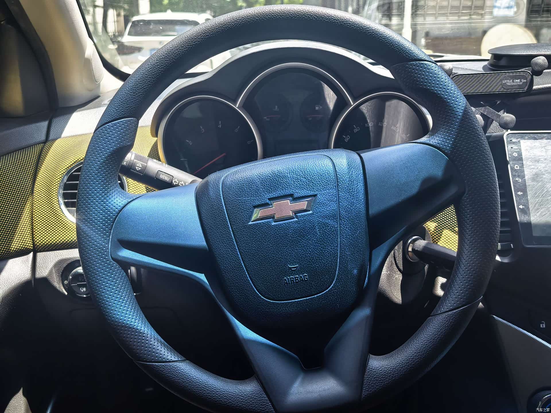 Chevrolet SE, 2011 13
