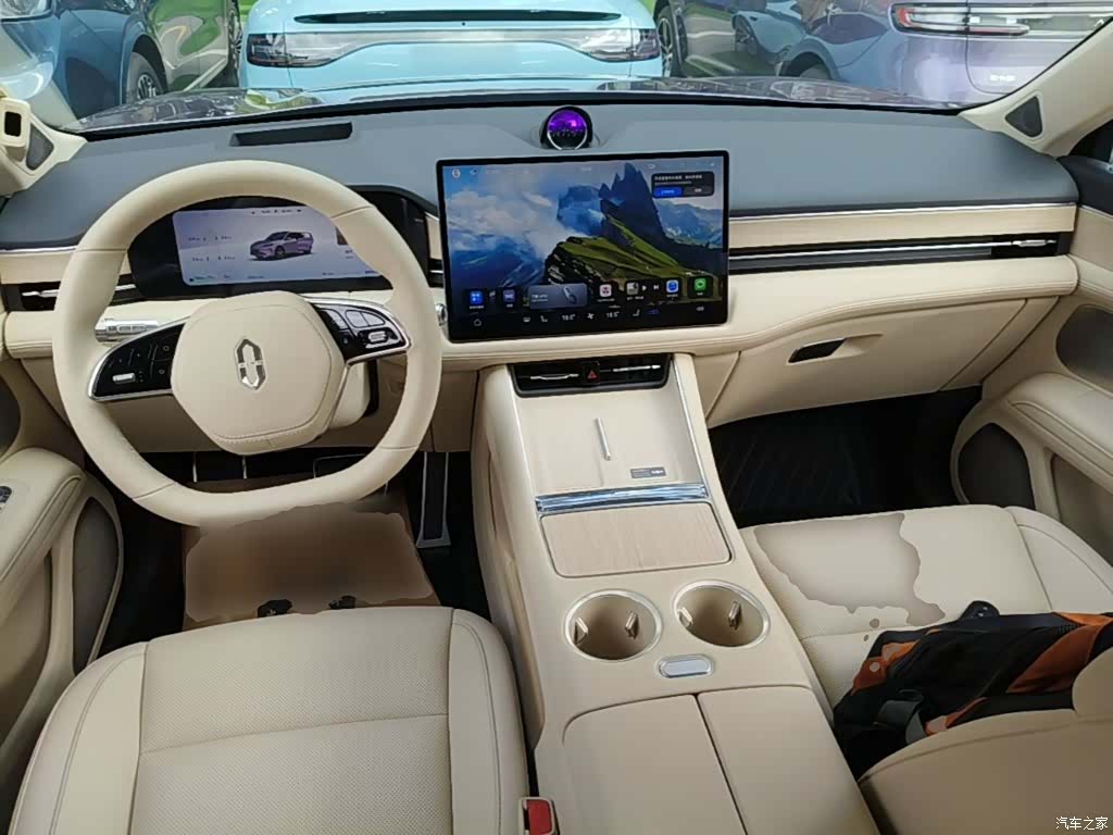 AITO M5, 2025 10