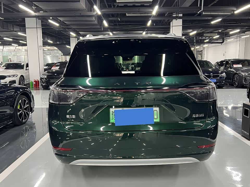 AITO Ask the world M9