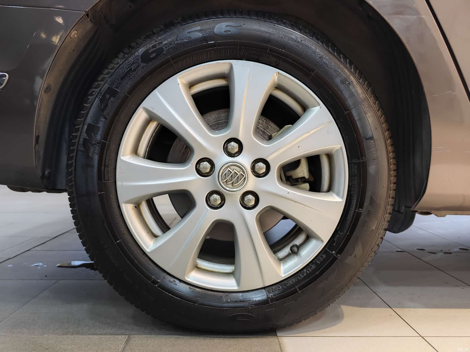Buick GL8, 2015 35
