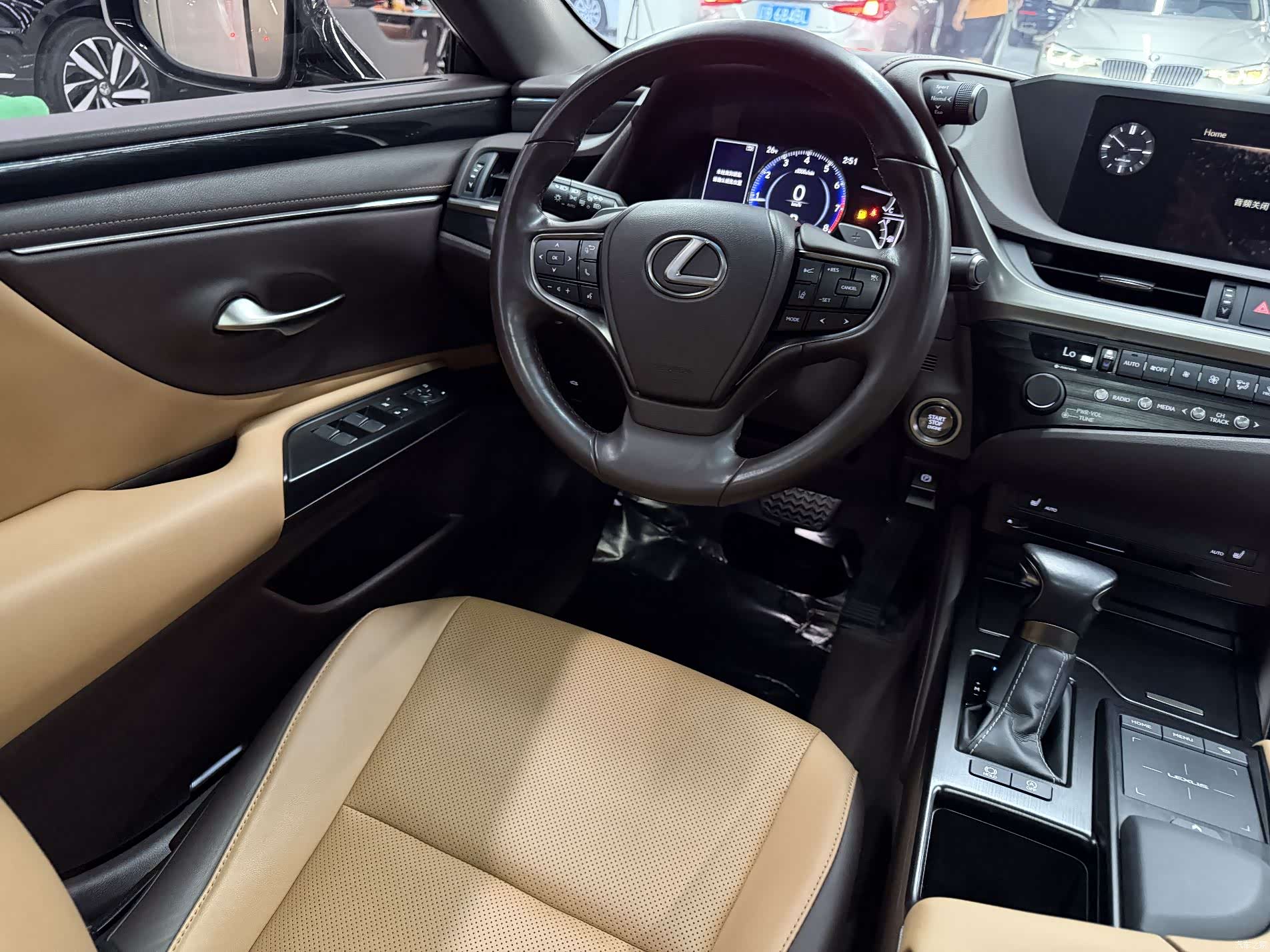 Lexus ES, 2020 10