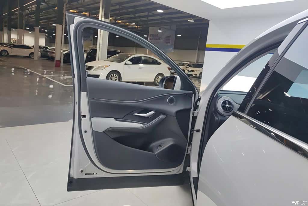 BYD HiAce, 2026 7