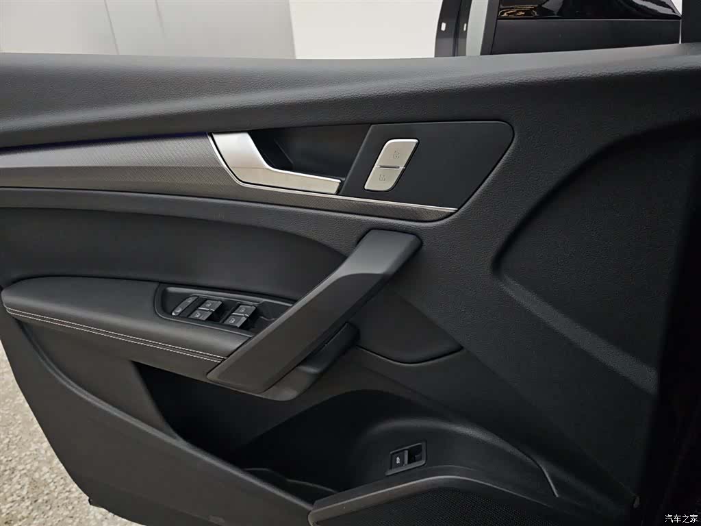 Audi Q5L, 2024 9