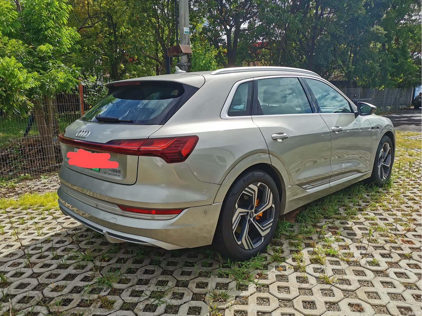 Audi e-tron, 2023 4