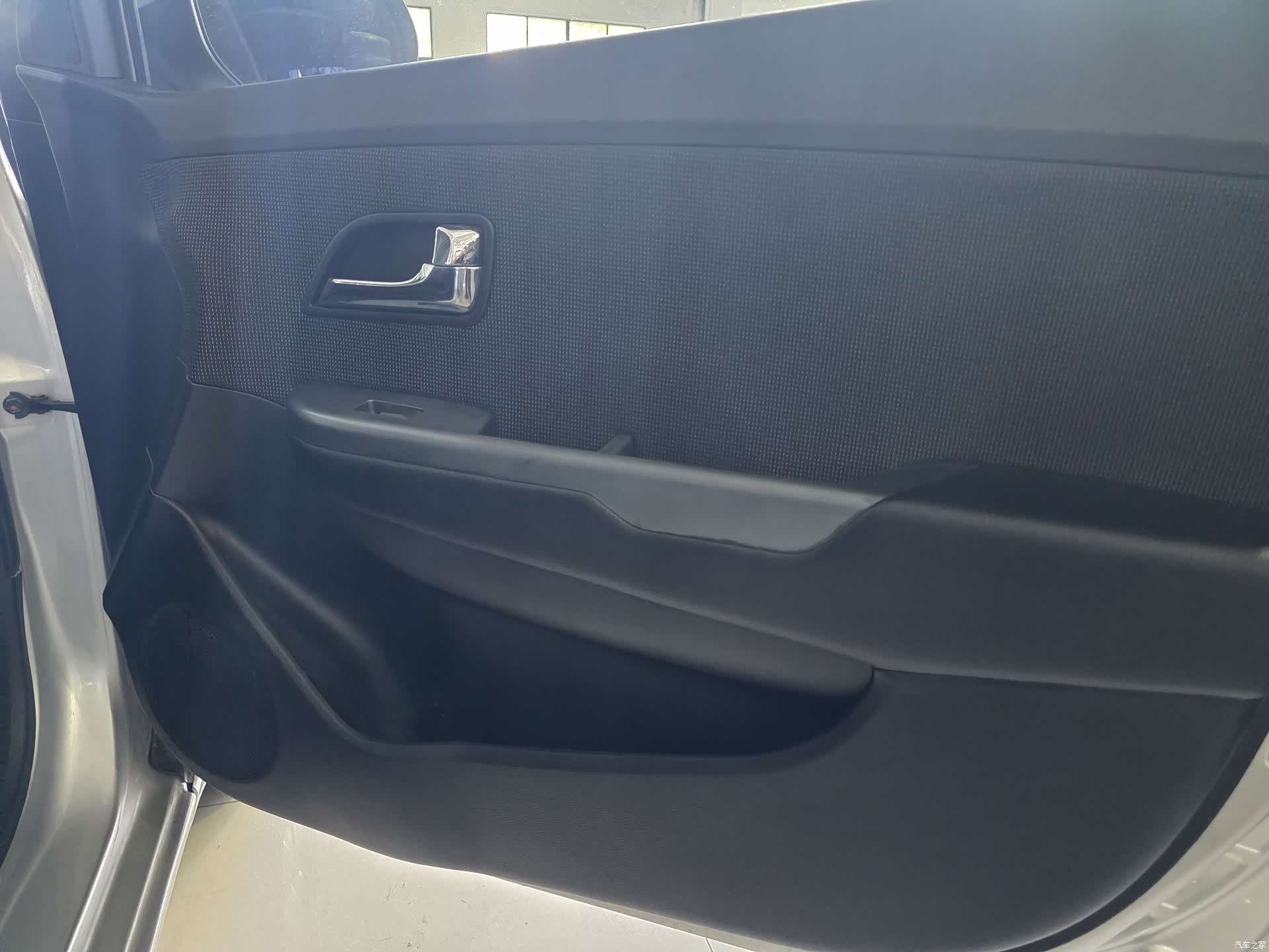 Kia K2, 2011 15